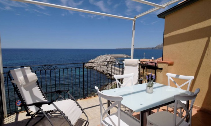 Trappeto Apartment | Blu Sky Attico Trappeto