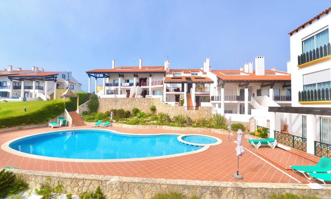 Sao Martinho do Porto Apartment | Blue - Amazing 4 bedroom apartment with view over the Atlantic in great resort