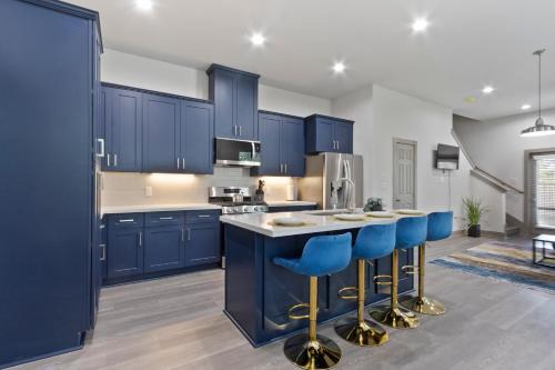 Spring Branch West Villa | Blue Oasis - Serene & Spacious 3BR Escape