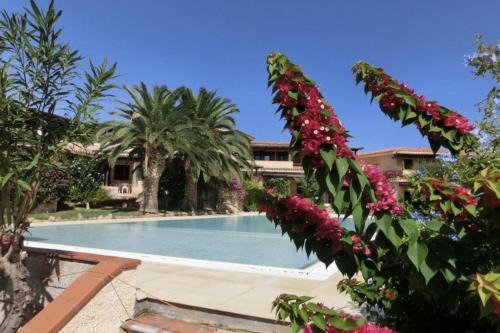 Golfo Aranci Villa | BlueGreen House With Shared Pool
