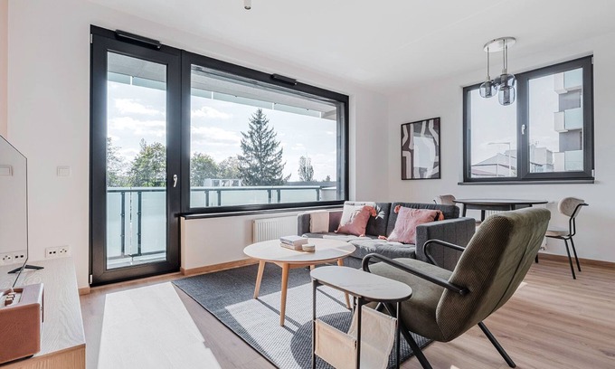 Prague 3 Apartment | Blueground | Prague 3, New build, free parking (PRG-38)