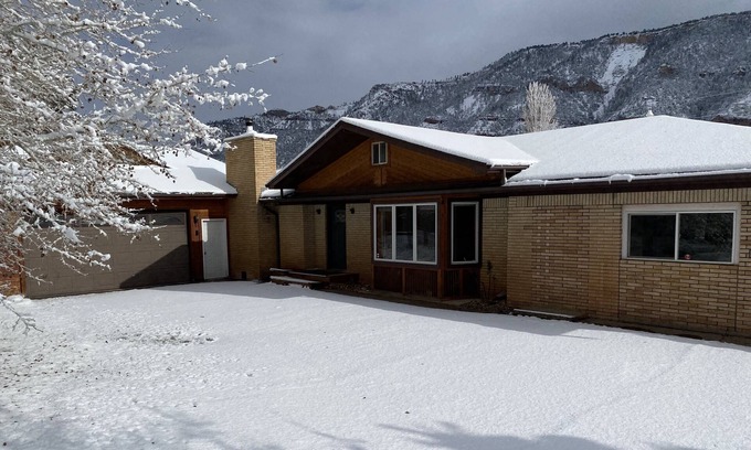 Durango House | Bluff House, Comfort & old West charm for Durango group & family stays