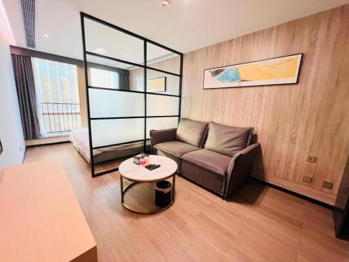 Luohu Hotel | Bo Yu Shennan No. 68 Apartment (Shenzhen Luohu Dongmen Branch)
