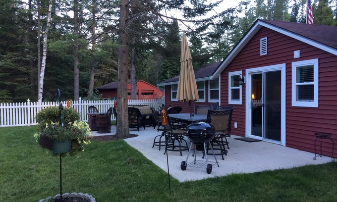 Mayfield Cottage | Boardman River Cottage, 2 bedroom 1 Bath steps away from the banks of the river