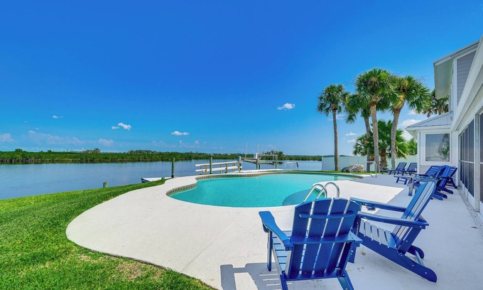 Dixie Shores House | Boat Dock & Pool: Bayfront Crystal River Home