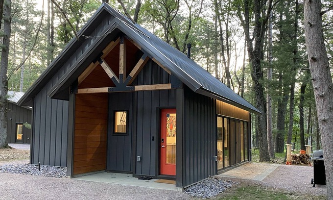 Wisconsin Dells Cabin | Bobcat Cabin @ Orange Tractor Retreat: a new, modern cabin on 40 private acres