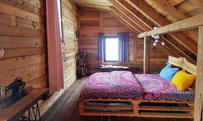 Beocin Cabin | Boho eco cabin in the woods on Fruška gora