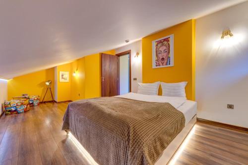 Smolyan Apartment | Boho Mountain Studio