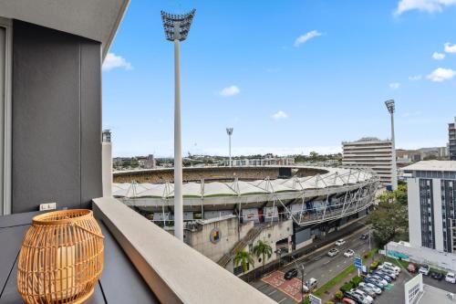 Kangaroo Point Apartment | Boho retreat near The Gabba with stunning views