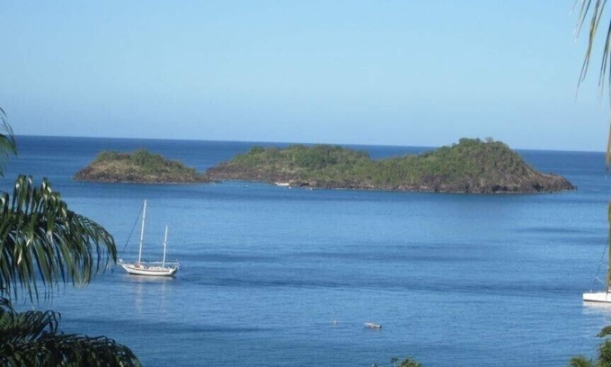 Malendure Cabin | Boiling bungalow rental near ilets pigeons