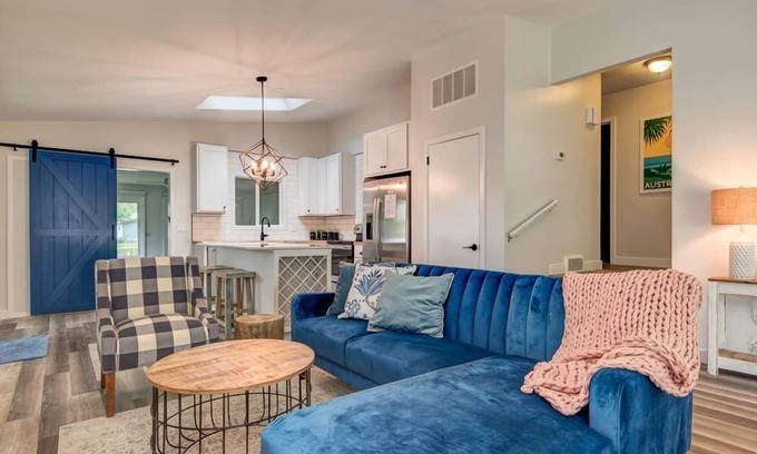 Wahpeton House | Boji Waterfront Retreat - Millers Bay Canals