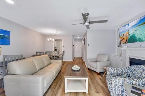 Saint Simons Heights House | Boozie's Bungalow