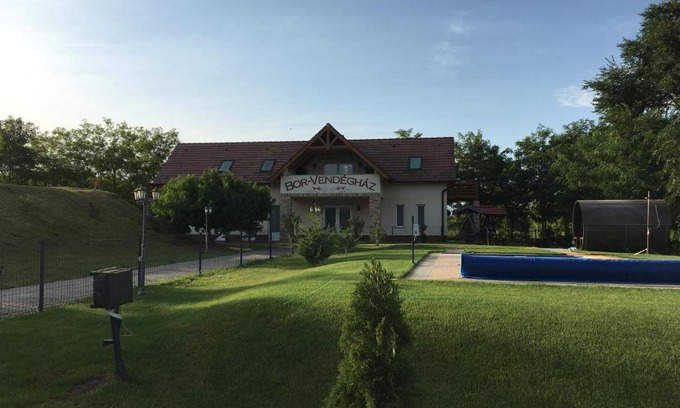 Kiskoroes House | Bor-Vendégház