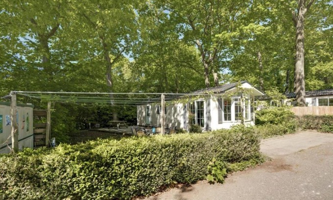 Municipality of Wageningen House | Boshuisje- Chez Michel