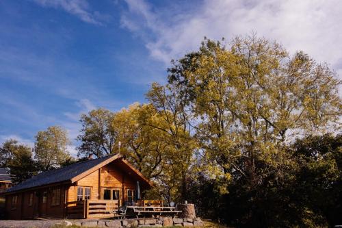 Welshpool Ski Chalet | Bothy Cabin -Log cabin in wales - with hot tub