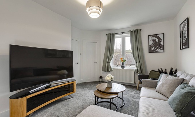 Jedburgh Apartment | Bountrees Apartment - sleeps 6 guests in 2 bedrooms