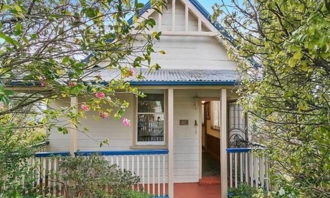 Katoomba House | Bower Flower Great Gardens