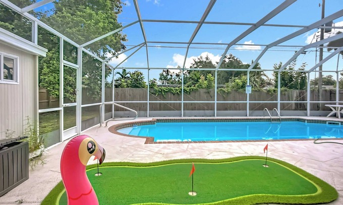 Bayshore Gardens House | Bradenton 5BR/2BA HEATED POOL & Mini Putt