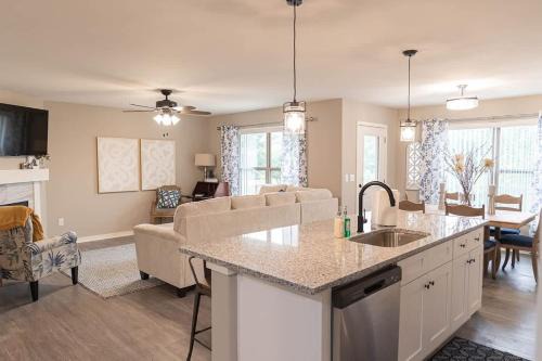 Loves Park House | Brand New 2 Bedroom with Office