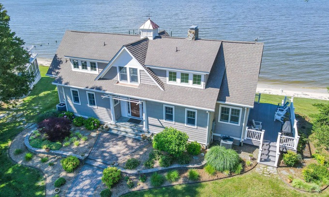 Mount Holly House | BRAND NEW waterfront Retreat in beautiful Montross, Virginia
