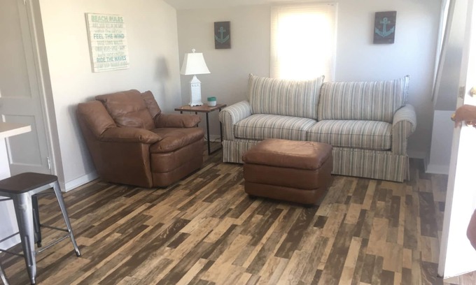 North Beach Haven House | BRANT BEACH - One house off Ocean