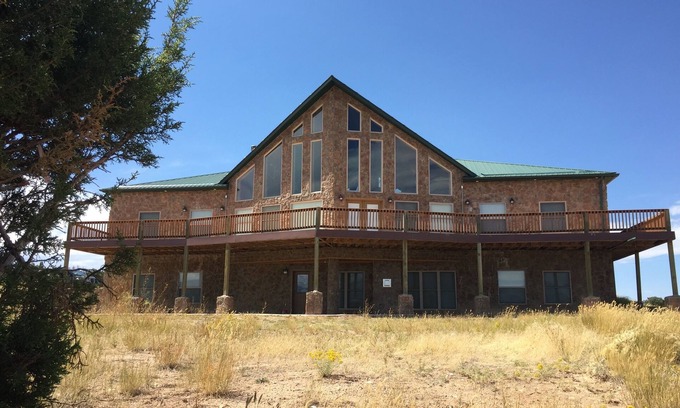 Lazear Cabin | Breath-taking Rural Retreat In Western Colorado