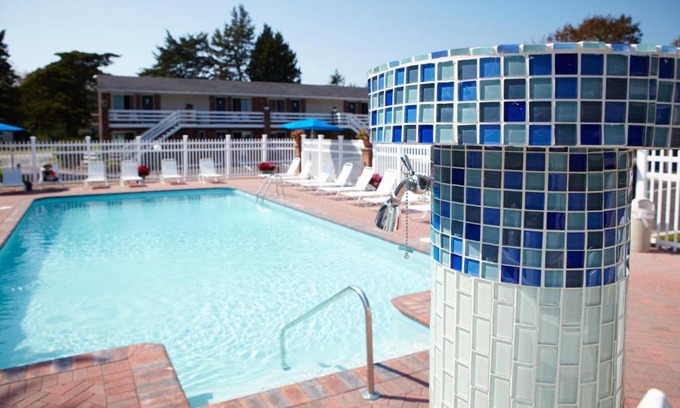 Misquamicut Hotel | Breezeway Boutique Hotel