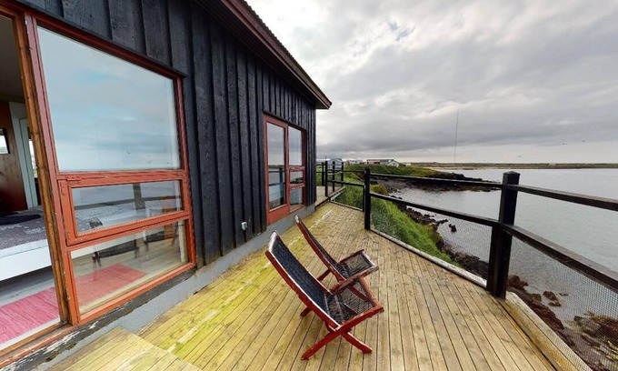 Hellissandur Cabin | Brenna