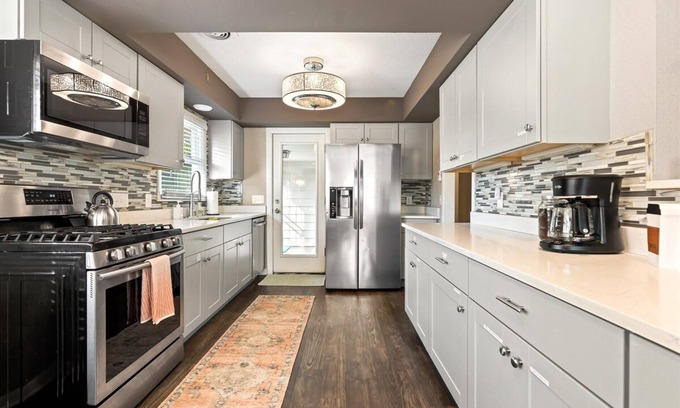 Wauwatosa House | Brew City Game Room Fenced Yard Sleeps 13