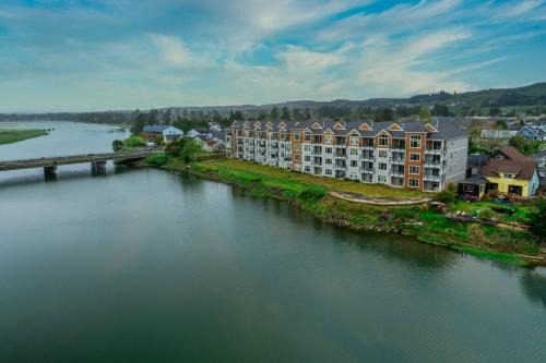 Seaside House | Bridgeport Condo #210