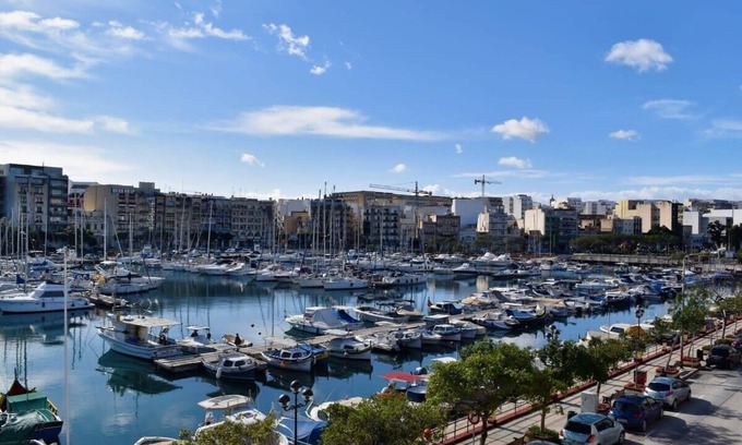 Msida Apartment | Bright and Central 2 Bedroom with Harbour view