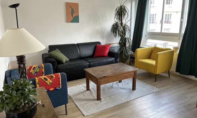 Amerique Apartment | Bright and quiet 2-room apartment near Parc des Buttes Chaumont