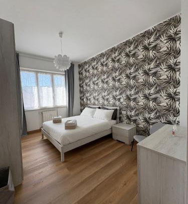 Sestri Ponente Apartment | Bright and Spacious Elegant Apartment 5 min Airport