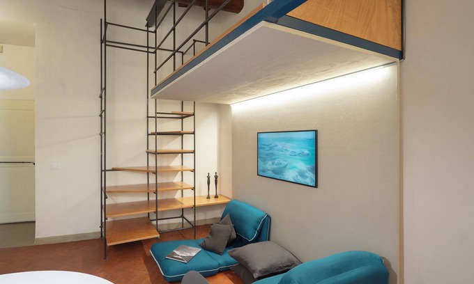 Santo Spirito Apartment | Bright apartment in the historic center Santo Spirito fully restored