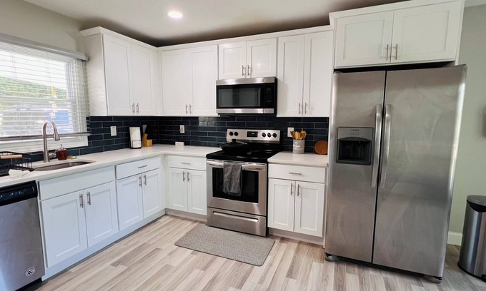 Willingboro House | Bright & Comfortable Home