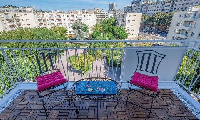 Saint-Giniez Apartment | Bright flat close to the beach