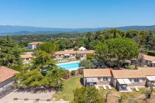 La Roque-sur-Pernes House | Bright T3 cottage in secure domain