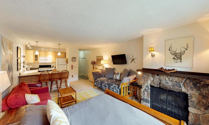 Alyeska Hotel | Brighton #108