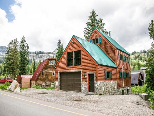 Salt Lake Mountain Resorts House | Brighton Ski Cabin