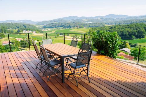 Smarje pri Jelsah House | Brioni Hills - Premium Escape