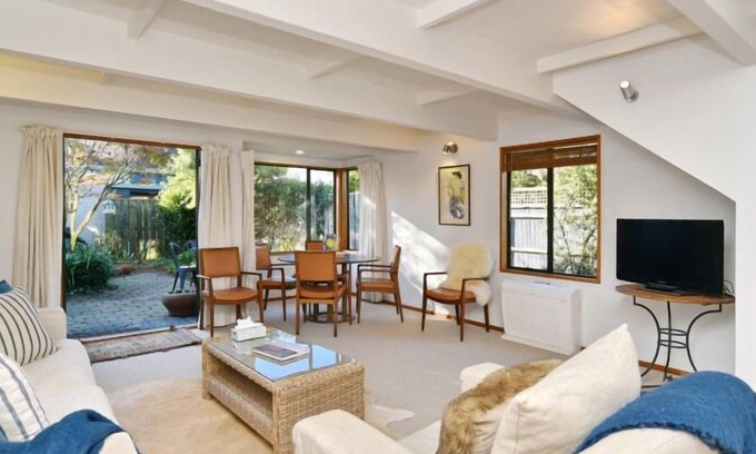 Saint Albans House | Bristol Street - 2 Bedroom holiday home in Merivale