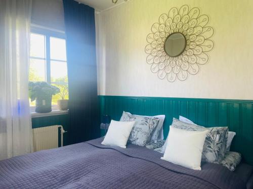 Mora Villa | Bubo mysigt litet hus i Noret