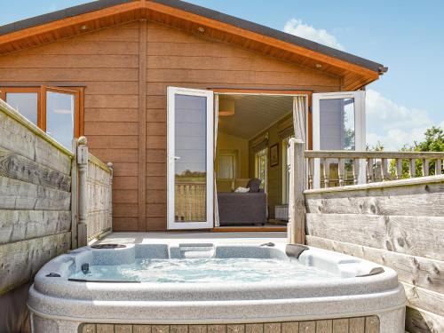 East Woodyates House | Buckland Lodge