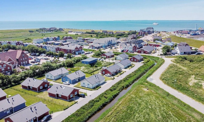 Dagebuell Apartment | Bude 6 directly on the dike in Dagebüll for 2 persons with water view