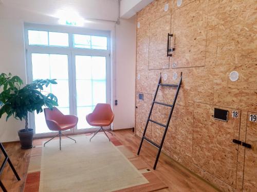 Reick Hotel | BUDGET Apt Dresden Trainstation - Fox Box