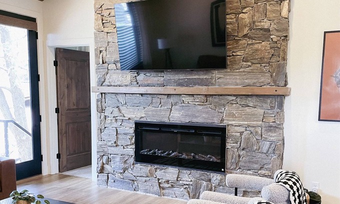 Torreon House | Buffalo Lodge | 2BR by Tavern, Brewery & Eats