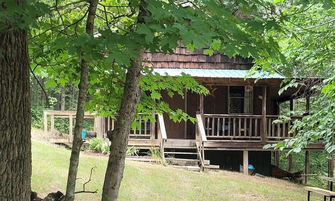 Jasper Cabin | Buffalo Trails Cabin , 1.5 mi to Jasper, Ar., close to Buffalo National River