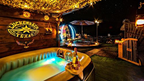 Novalaise Other | BULLE TEXAS - LUXE et SPA - Vue lac Aiguebelette