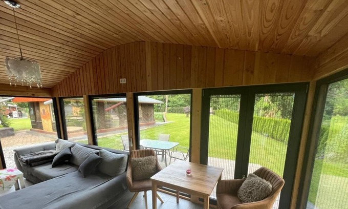 Mullrose Apartment | Bungalow No 5 Müllrose 800 meters to the lake