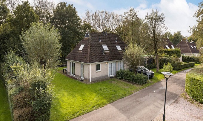 Eernewoude House | Bungalowpark It Wiid by Interhome